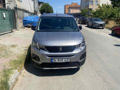 Sahibinden Peugeot Rifter 1.5 BlueHDI Allure 2023 Model  75,000km de Gri 130luk Anahtarsız giriş 