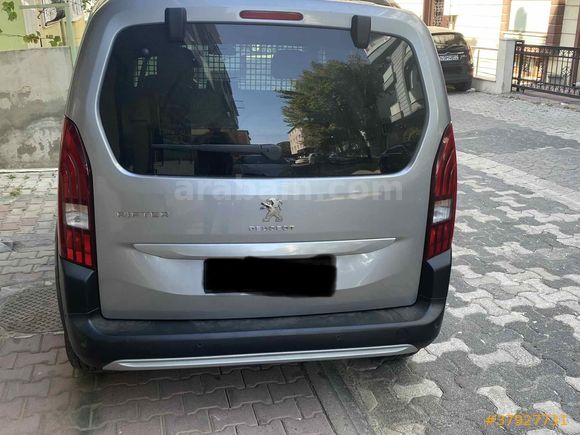 Sahibinden Peugeot Rifter 1.5 BlueHDI Allure 2023 Model  75,000km de Gri 130luk Anahtarsız giriş 