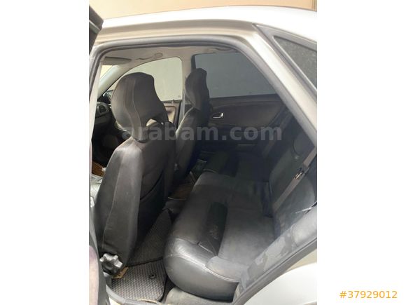 Sahibinden Volvo S40 1.8 2000 Model  250.000 km Bej