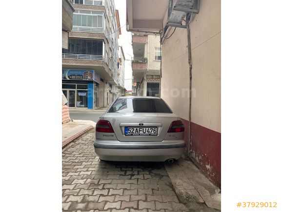 Sahibinden Volvo S40 1.8 2000 Model  250.000 km Bej