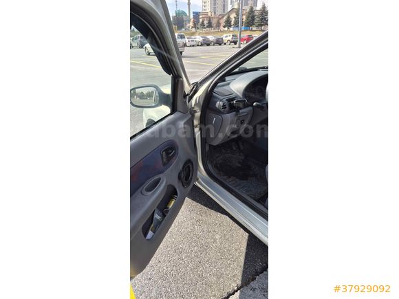 Sahibinden Renault Clio 1.4 RNA 2001 Model 