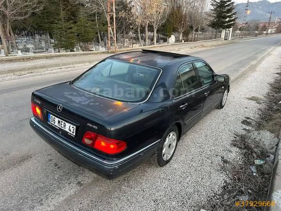 Galeriden Mercedes - Benz E 200 Elegance 1996 Model Kırıkkale
