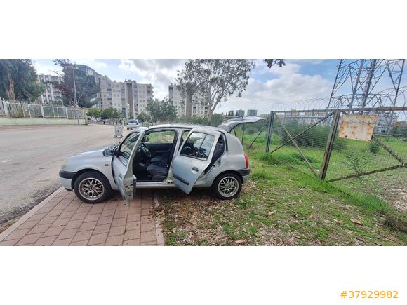 Sahibinden Renault Clio 1.4 2001 Model 