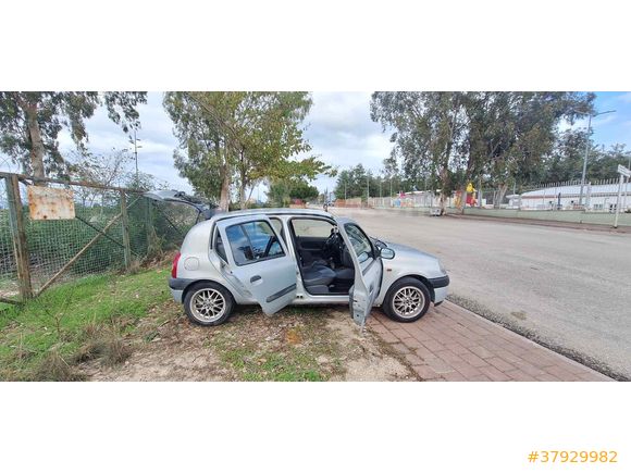 Sahibinden Renault Clio 1.4 2001 Model 