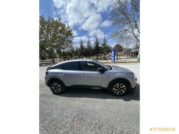 Sahibinden Citroen C4 1.2 PureTech Shine 2023 Model 