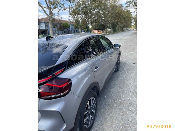 Sahibinden Citroen C4 1.2 PureTech Shine 2023 Model 