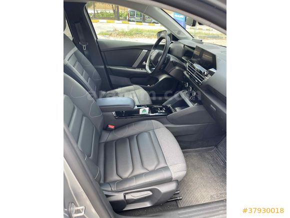 Sahibinden Citroen C4 1.2 PureTech Shine 2023 Model 