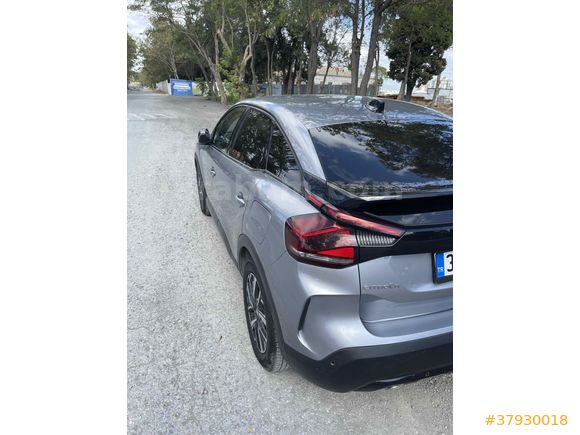 Sahibinden Citroen C4 1.2 PureTech Shine 2023 Model 