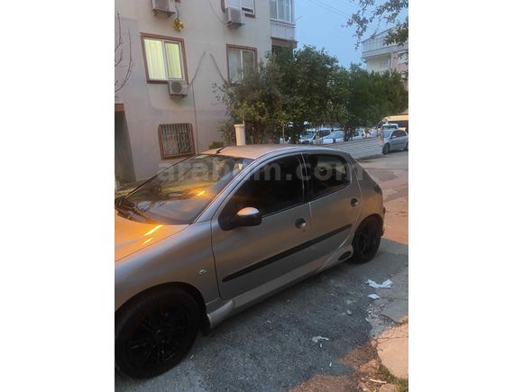 Peugeot 206 1.4 HDI Dizel – Masrafsız, Ekonomik Araç