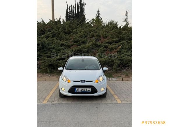 Sahibinden Ford Fiesta 1.4 TDCi Titanium X 2011 Model