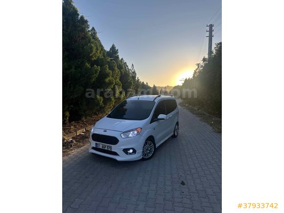 Sahibinden Ford Tourneo Courier 1.5 TDCi Titanium 2020 Model 