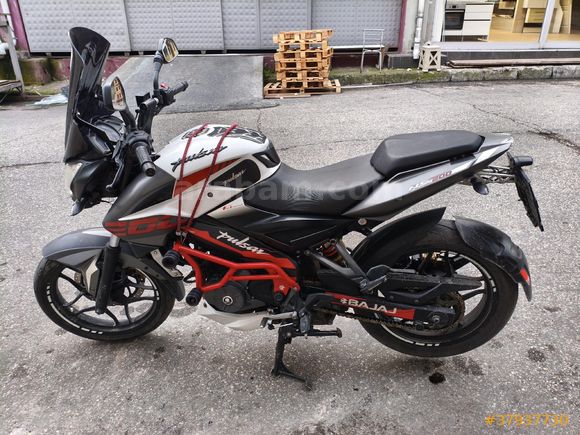 Sahibinden Bajaj Pulsar 200 NS ABS