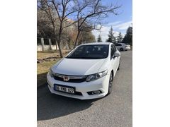 Sahibinden Honda Civic 1.6 Premium 2013 Model Ankara 196.000 km Beyaz