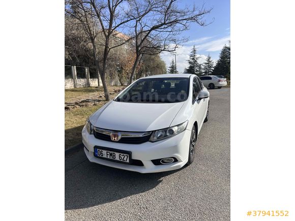 Sahibinden Honda Civic 1.6 Premium 2013 Model Ankara 196.000 km Beyaz