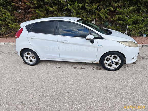 Sahibinden Tesla Ekran Fiesta 1.4 Titanium 2011 Model