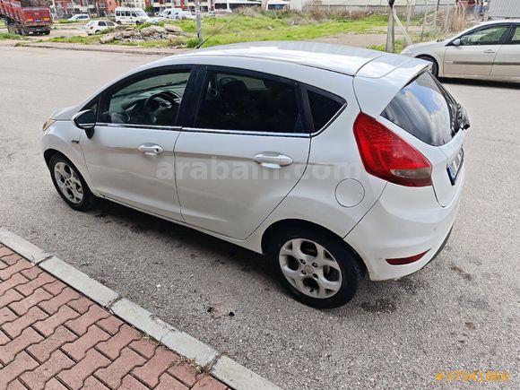 Sahibinden Tesla Ekran Fiesta 1.4 Titanium 2011 Model