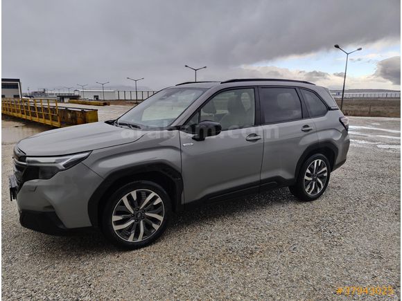 Sahibinden Subaru Forester 2.0i e-boxer Style 2024 Model