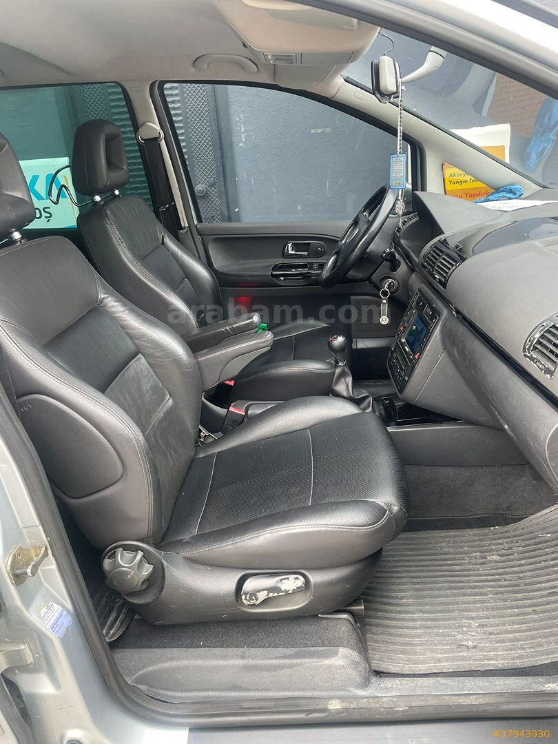 Sahibinden Volkswagen Sharan 1.9 TDI Comfortline 2006 Model Erzincan 266.000 km Gri (Gümüş) 4