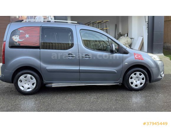 Sahibinden Peugeot Partner 1.6 HDI Premium Pack K. KARTI ÇEKİLİR 