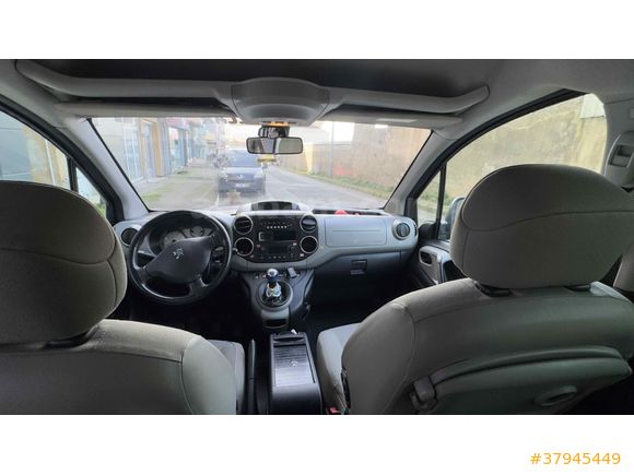 Sahibinden Peugeot Partner 1.6 HDI Premium Pack K. KARTI ÇEKİLİR 