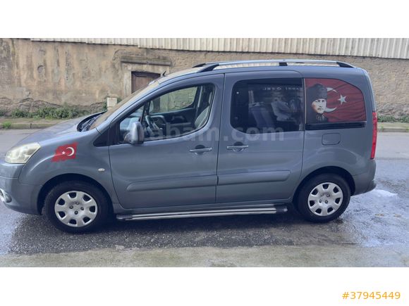 Sahibinden Peugeot Partner 1.6 HDI Premium Pack K. KARTI ÇEKİLİR 
