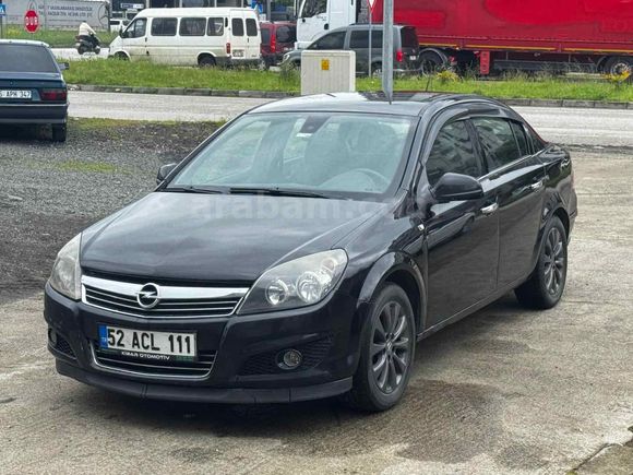 Temiz kullanılmış aile aracı