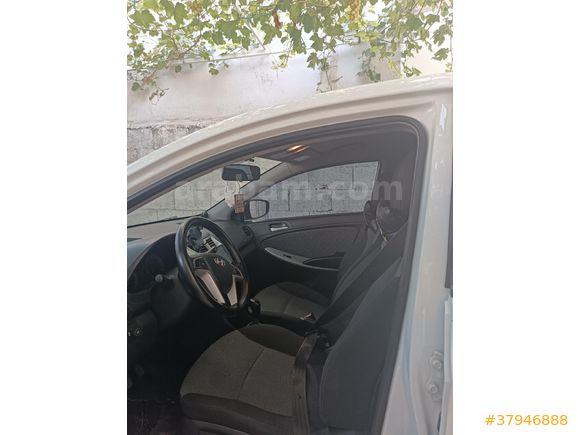 Sahibinden Hyundai Accent Blue 1.4 CVVT Mode 2011 Model