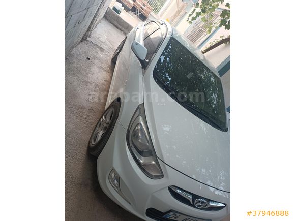 Sahibinden Hyundai Accent Blue 1.4 CVVT Mode 2011 Model