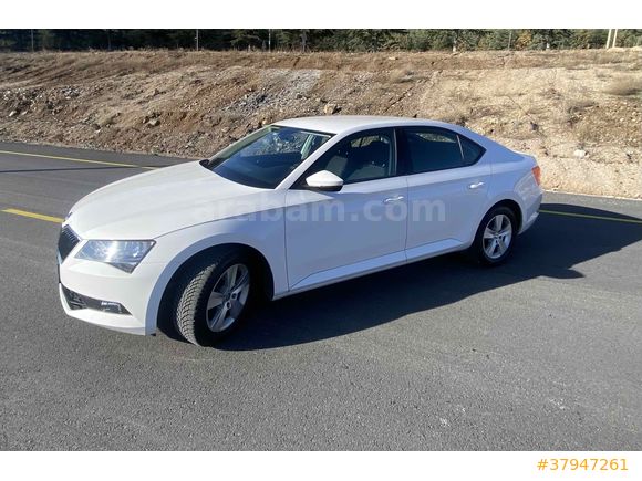 Sahibinden Skoda SuperB 1.4 TSI Active 2017 Model  85.000 km Beyaz