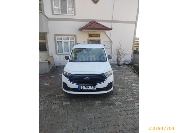 Sahibinden Ford Tourneo Connect 2.0 EcoBlue Titanium 2022 Model