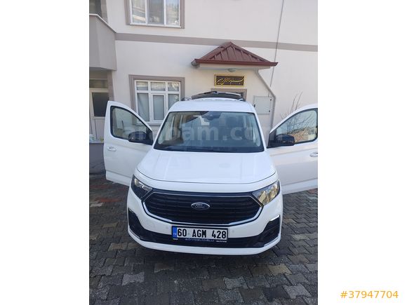 Sahibinden Ford Tourneo Connect 2.0 EcoBlue Titanium 2022 Model