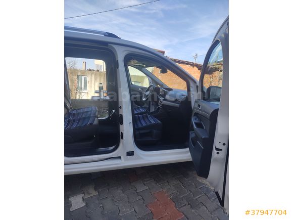 Sahibinden Ford Tourneo Connect 2.0 EcoBlue Titanium 2022 Model
