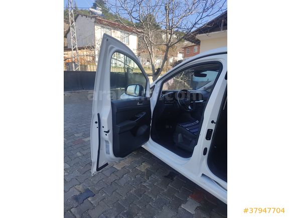 Sahibinden Ford Tourneo Connect 2.0 EcoBlue Titanium 2022 Model