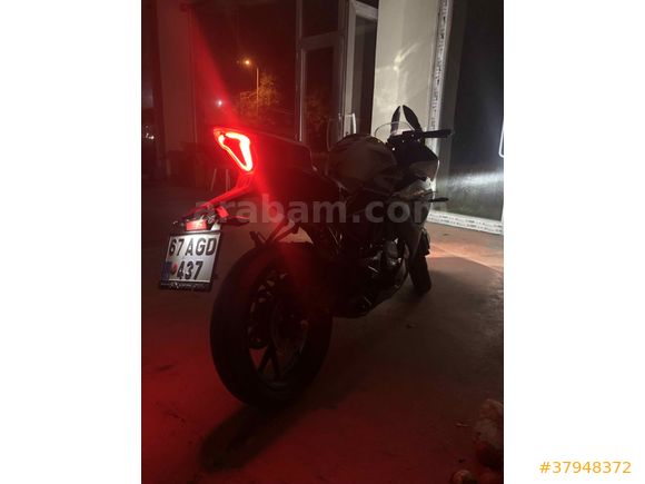 CFMOTO 250 SR 