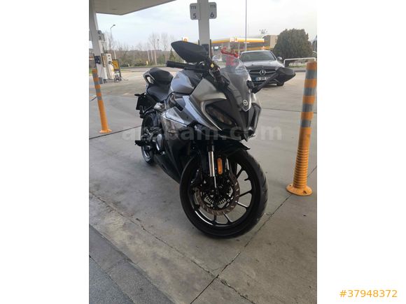 CFMOTO 250 SR 