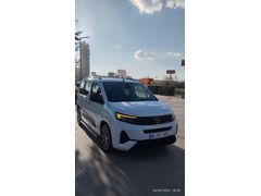 OTOMATİK VİTES Opel Combo 1.5 CDTI Edition 2025 Model