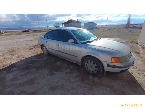 Sahibinden Volkswagen Passat 1.8 Basic 2000 Model  384.000 km Gri (Gümüş)