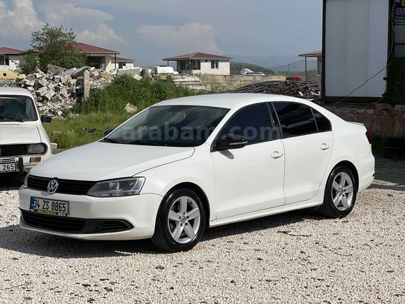Galeriden Volkswagen Jetta 1.6 TDi Trendline 2013 Model Gaziantep
