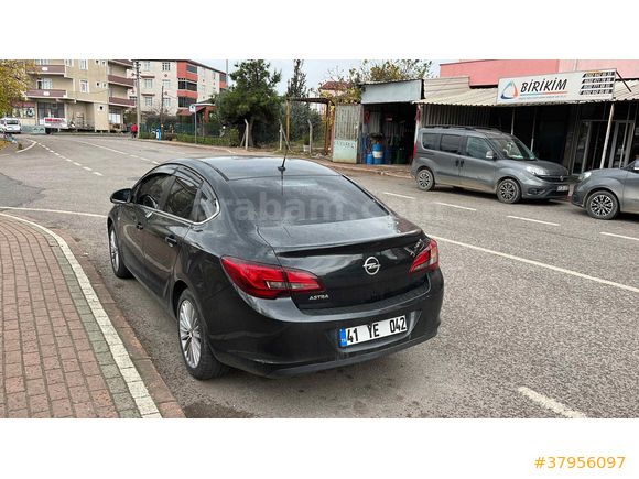  İlk Sahibinden Opel Astra 1.6 Edition 2015 Model 