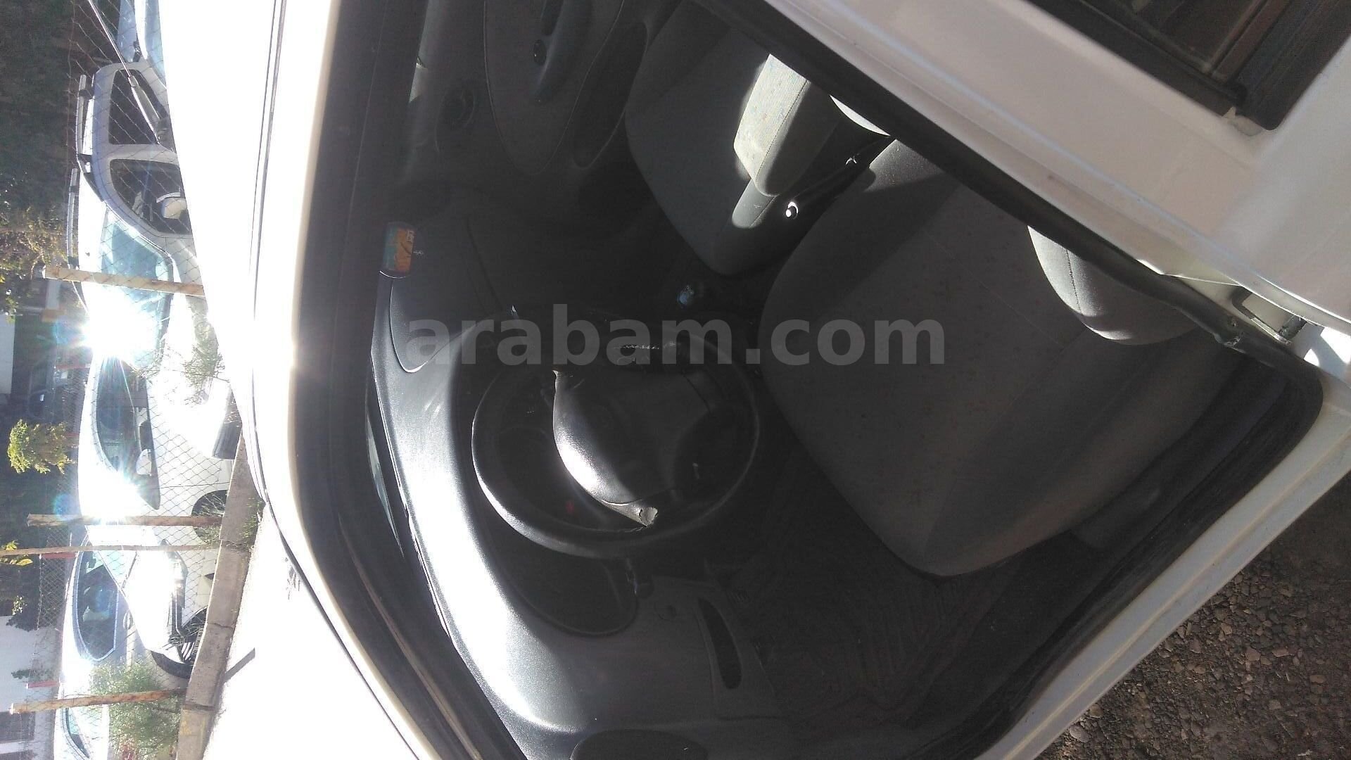 Sahibinden Ford Fiesta 1.25 Flair 1998 Model Ankara 213.000 km Beyaz 5