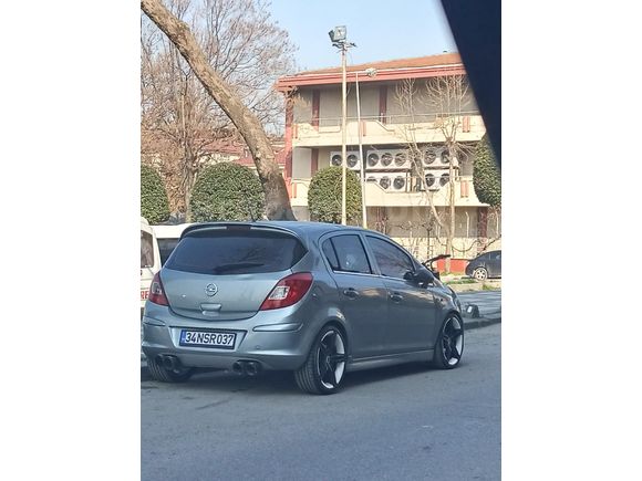 2012 Corsa Essentia modeli