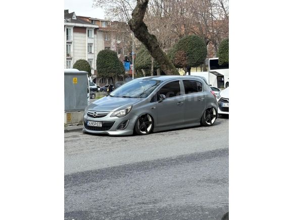 2012 Corsa Essentia modeli