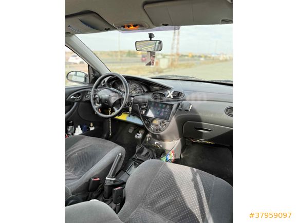 Sahibinden Ford Focus 1.6 Ghia 2002 Model