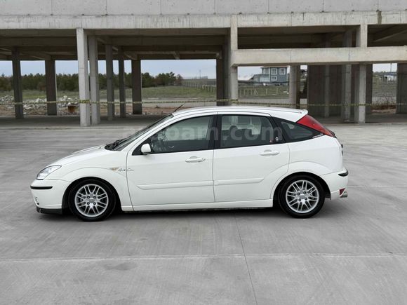 Sahibinden Ford Focus 1.6 Ghia 2002 Model