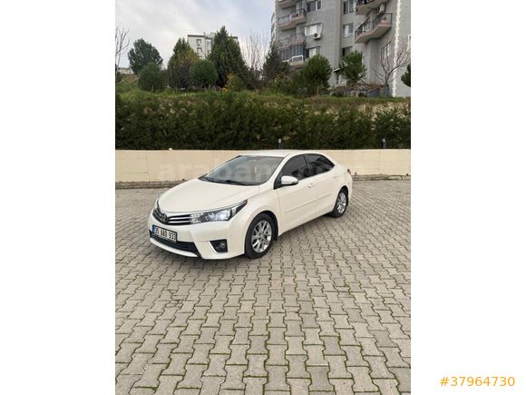 Sahibinden Toyota Corolla 1.4 D-4D Premium 2015 Model İzmir 126.000 km Beyaz