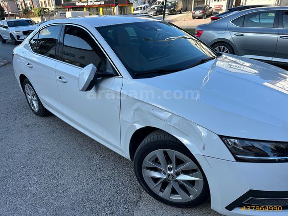 Sahibinden Skoda Octavia 1.5 e-Tec Premium 2021 Model 