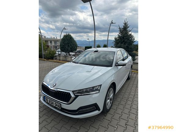 Sahibinden Skoda Octavia 1.5 e-Tec Premium 2021 Model 