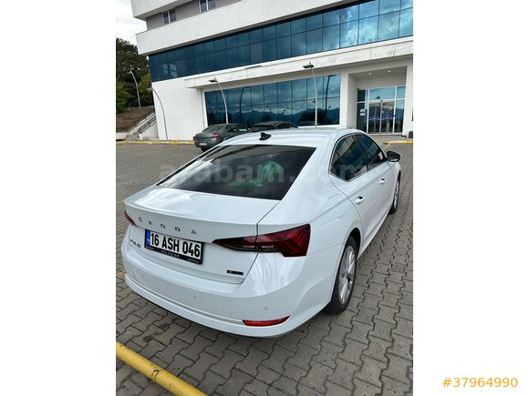 Sahibinden Skoda Octavia 1.5 e-Tec Premium 2021 Model 