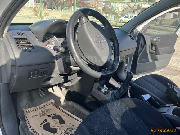 Sahibinden Renault Megane 1.6 Authentique 2005 Model 