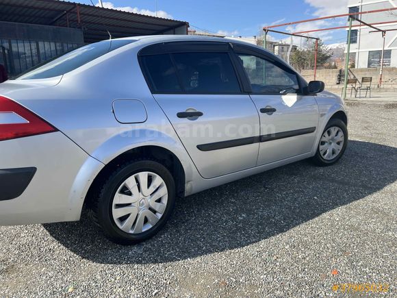 Sahibinden Renault Megane 1.6 Authentique 2005 Model 